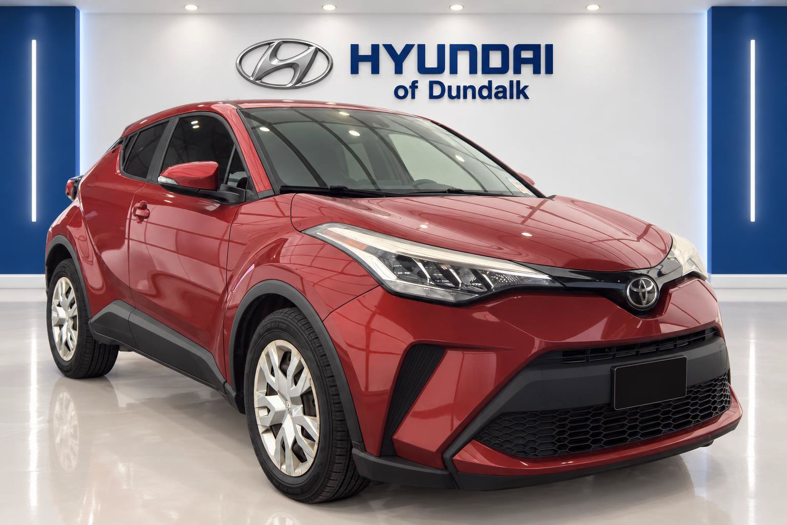 Used 2020 Toyota C-HR LE FWD image 3