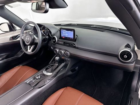Used 2023 MAZDA MX-5 Miata Grand Touring RWD image 25