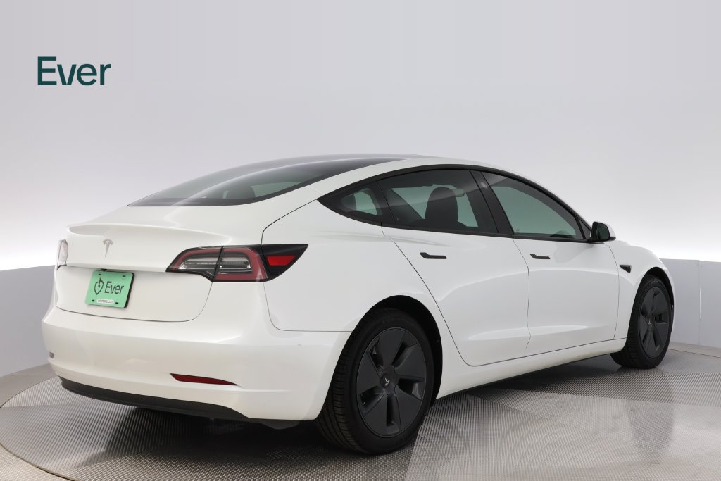 Used 2023 Tesla Model 3 Standard Range RWD image 3