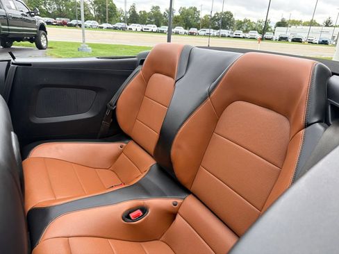 Used 2018 Ford Mustang GT Premium RWD image 7
