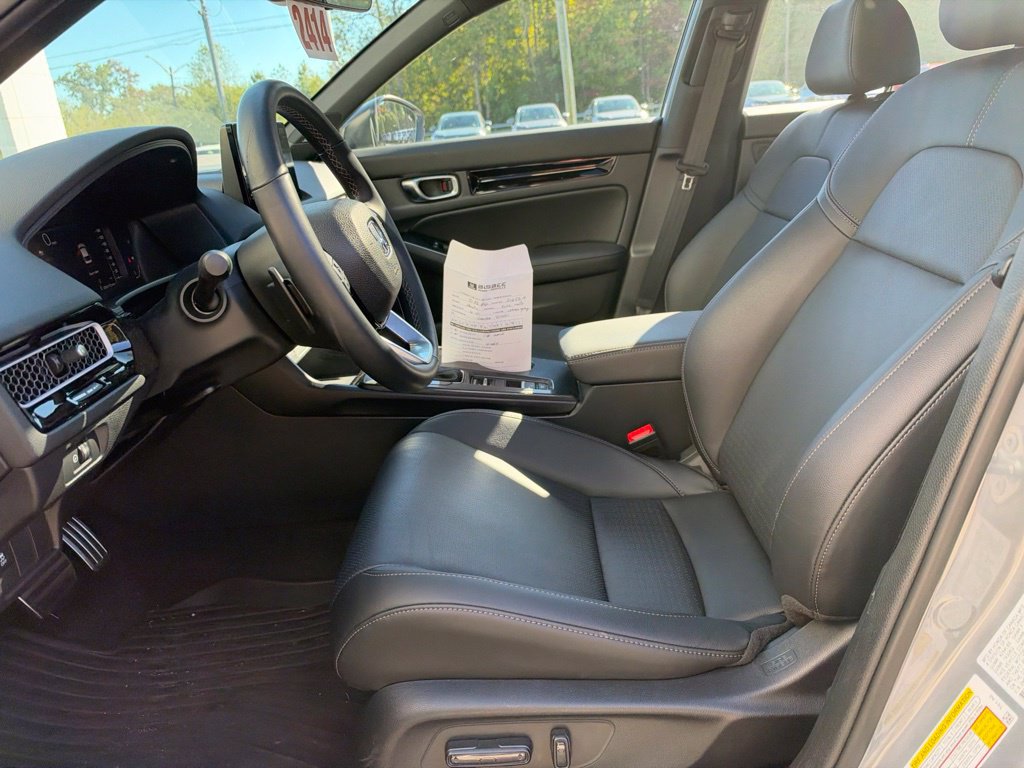 Used 2026 Honda Civic Sport Touring image 4