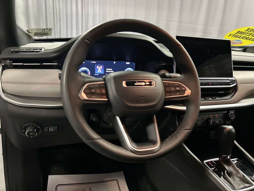 Used 2025 Jeep Compass Limited w/ Elite Group AWD/4WD image 15