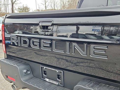 New 2026 Honda Ridgeline Black Edition image 8
