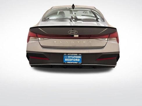 New 2025 Hyundai Elantra Sport image 6