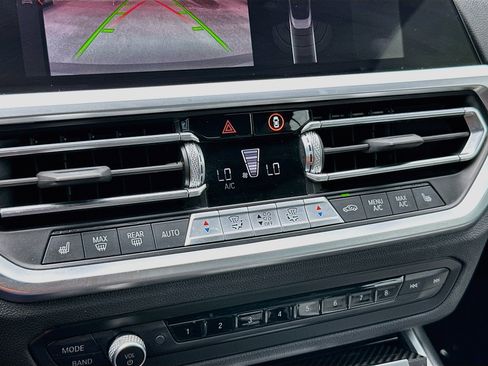 Used 2022 BMW M4 xDrive Competition AWD/4WD image 16