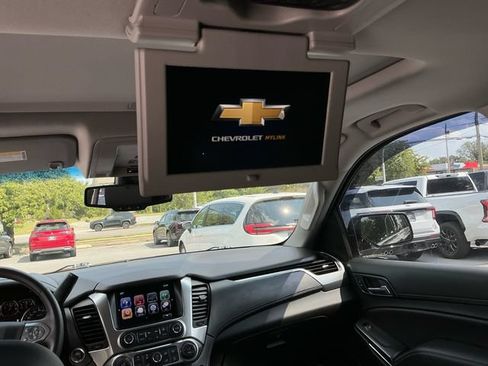 Used 2017 Chevrolet Tahoe LT w/ LT Signature Package AWD/4WD image 28