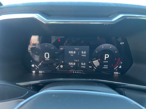 Used 2024 GMC Canyon Elevation image 12