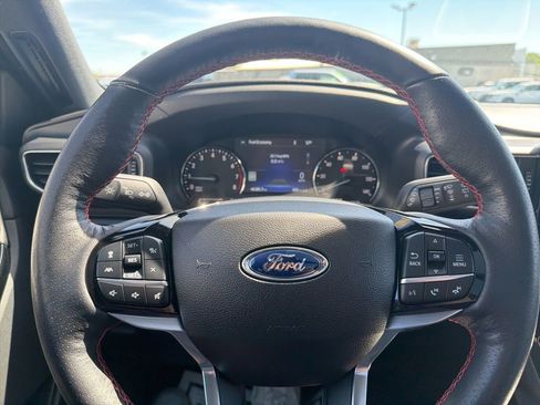 Used 2023 Ford Explorer ST-Line w/ Class IV Trailer Tow Package AWD/4WD image 17