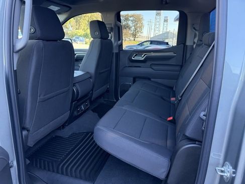 Used 2025 Chevrolet Silverado 1500 LT image 19