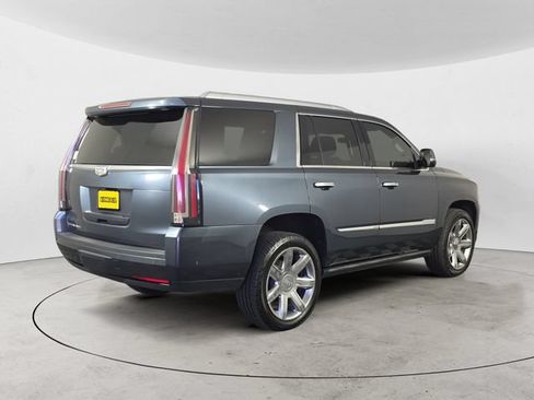 Used 2019 Cadillac Escalade Premium Luxury AWD/4WD image 5