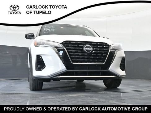Used 2023 Nissan Kicks SR w/ SR Premium Package FWD image 50