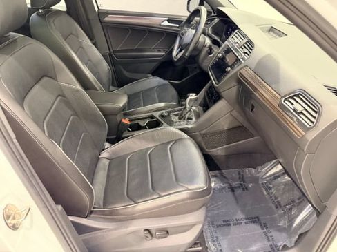 Used 2022 Volkswagen Tiguan SEL R-Line AWD/4WD image 31