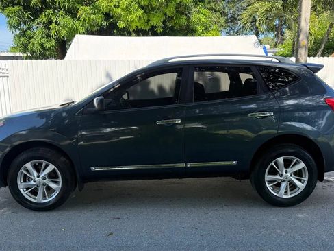 Used 2015 Nissan Rogue S w/ Convenience Package FWD image 3