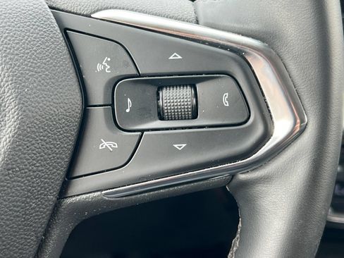 Used 2024 Chevrolet Trax LT w/ Driver Confidence Package FWD image 20