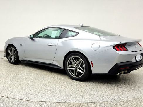 Used 2026 Ford Mustang GT Premium RWD image 7