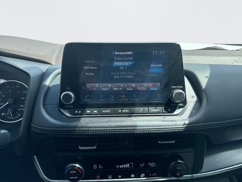 Used 2023 Nissan Rogue SV FWD image 18