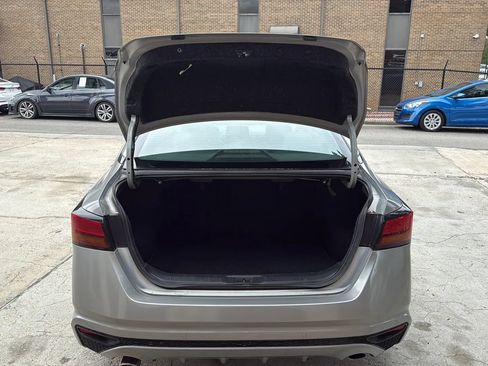 Used 2019 Nissan Altima 2.5 SL FWD image 12