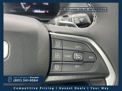 Used 2025 Jeep Grand Cherokee L Altitude image 28