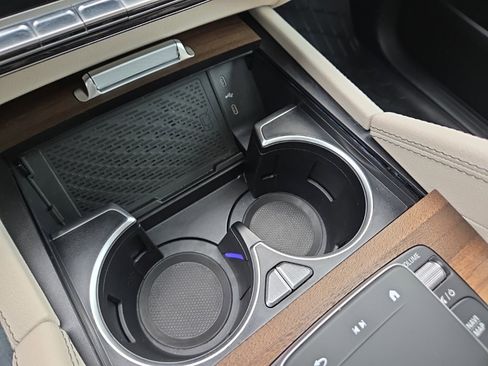 Used 2025 Mercedes-Benz GLE 450 4MATIC image 39