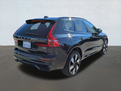 Used 2025 Volvo XC60 T8 Plus w/ Protection Package Premier image 5