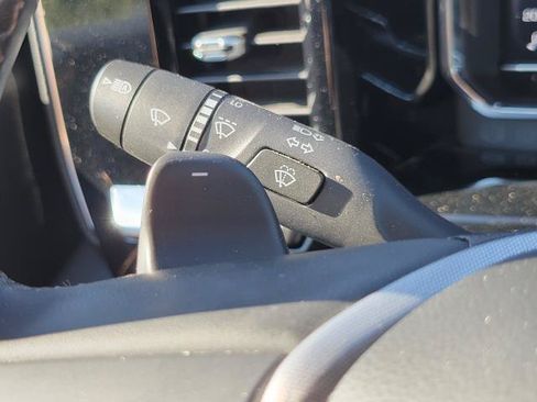 Used 2023 GMC Sierra 1500 SLT w/ SLT Premium Package AWD/4WD image 14