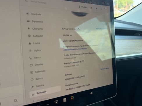 Used 2022 Tesla Model 3 Standard Range RWD image 12