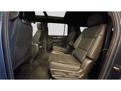 Used 2021 GMC Yukon XL Denali w/ Denali Ultimate Package AWD/4WD image 15