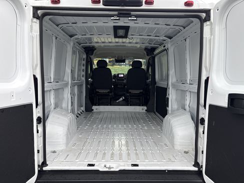 Used 2025 RAM ProMaster 2500 w/ Convenience Group FWD image 33