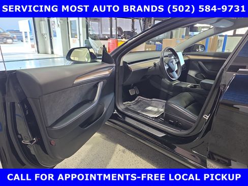 Used 2022 Tesla Model 3 Performance image 12