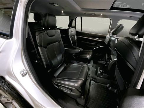 Used 2021 Jeep Grand Cherokee L Limited image 16