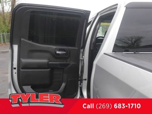 Used 2019 Chevrolet Silverado 1500 LT w/ Texas Edition AWD/4WD image 16