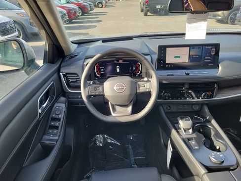 New 2026 Nissan Rogue Platinum w/ Platinum Premium Package AWD/4WD image 23