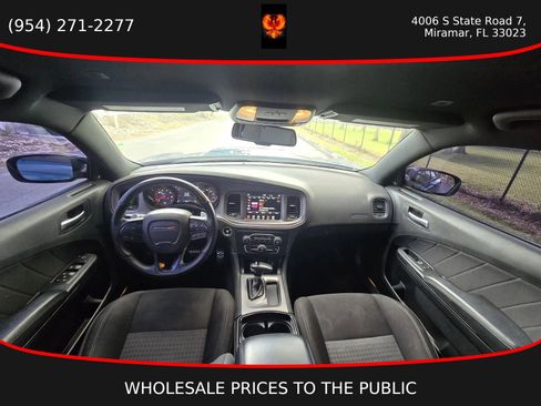 Used 2023 Dodge Charger R/T w/ Blacktop Package RWD image 11
