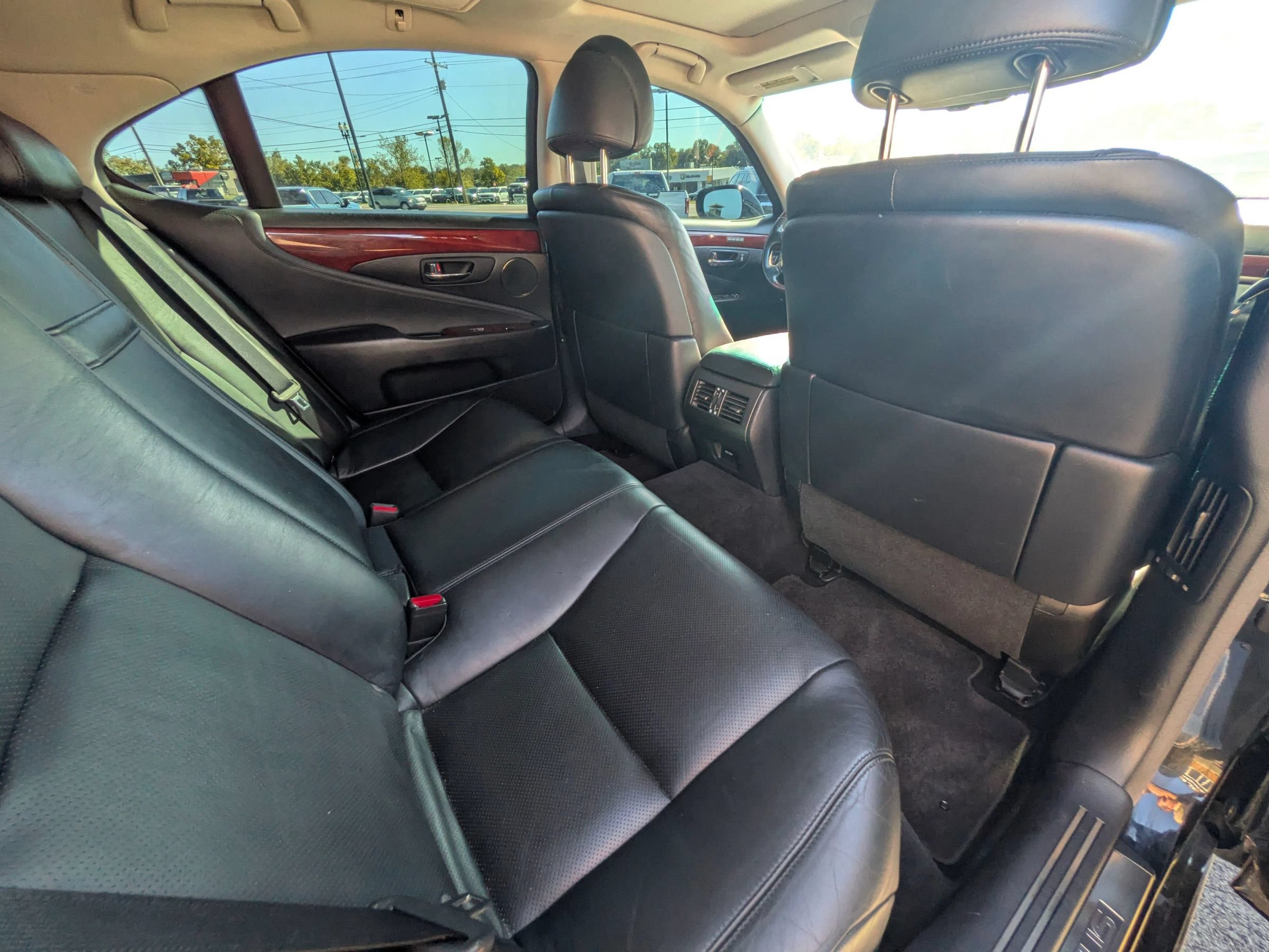 Used 2012 Lexus LS 460 AWD w/ Comfort Pkg image 40