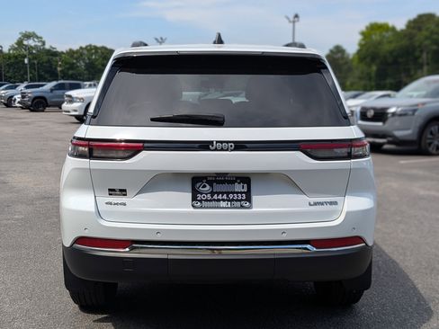 Used 2024 Jeep Grand Cherokee Limited w/ MOPAR Finishing Package AWD/4WD image 8