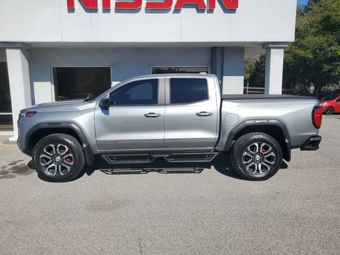 Used 2024 GMC Canyon AT4 w/ AT4 Premium Package image 11