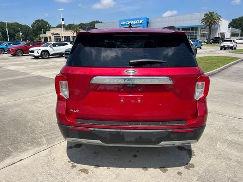 Used 2021 Ford Explorer XLT w/ Equipment Group 202A RWD image 5