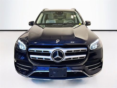 Used 2022 Mercedes-Benz GLS 450 4MATIC w/ AMG Line Exterior image 2