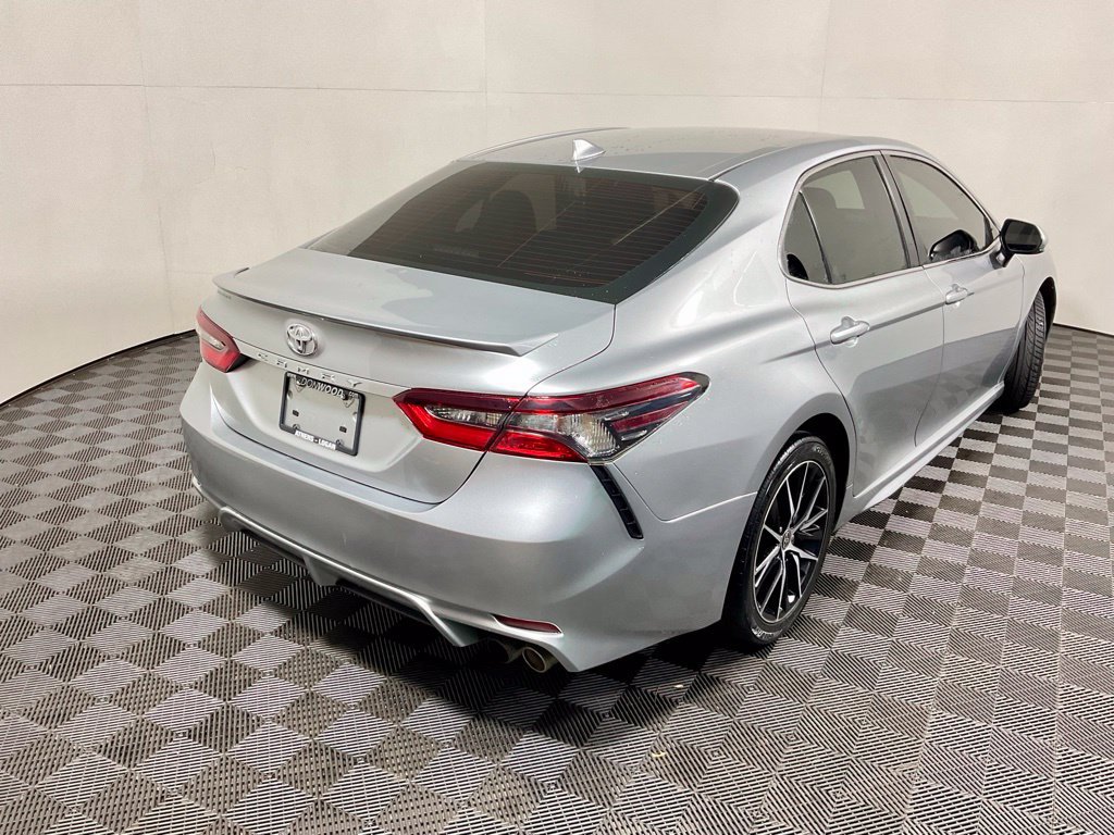 Used 2021 Toyota Camry SE FWD image 16
