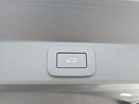 New 2026 Land Rover Range Rover Sport SE AWD/4WD image 13