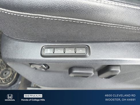 Used 2021 Volkswagen Atlas SEL R-Line image 20