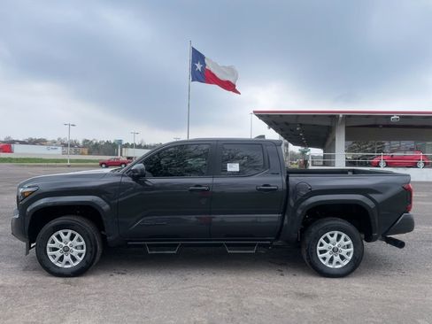 New 2025 Toyota Tacoma SR5 image 4