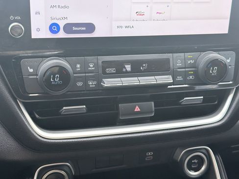 Used 2024 Toyota Grand Highlander FWD image 18