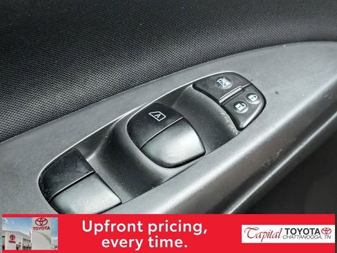 Used 2018 Nissan Sentra SR w/ SR Midnight Edition Package FWD image 13