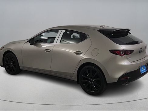 New 2025 MAZDA MAZDA3 Hatchback w/Premium Plus Pkg AWD/4WD image 6