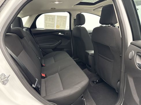 Used 2018 Ford Focus SEL FWD image 18