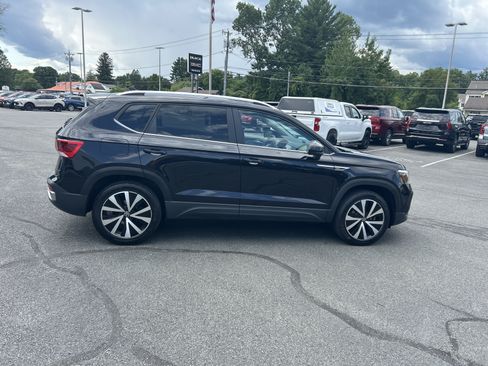 Used 2022 Volkswagen Taos SE AWD/4WD image 15
