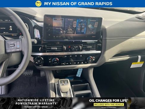 New 2026 Nissan Pathfinder Platinum w/ Cargo Package AWD/4WD image 19