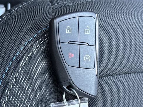 Used 2026 Chevrolet Equinox EV LT FWD image 37