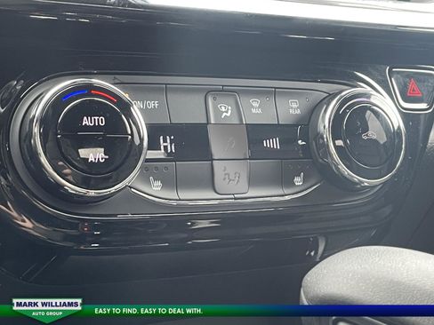 Used 2024 Chevrolet Trax RS image 23